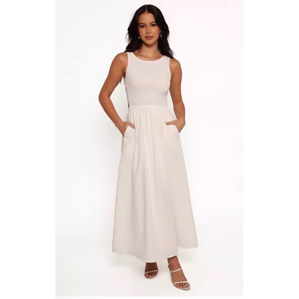 New! Petal & Pup Lillie Maxi Dress White Open Back Tie Smocked Midi Dress‎ Small